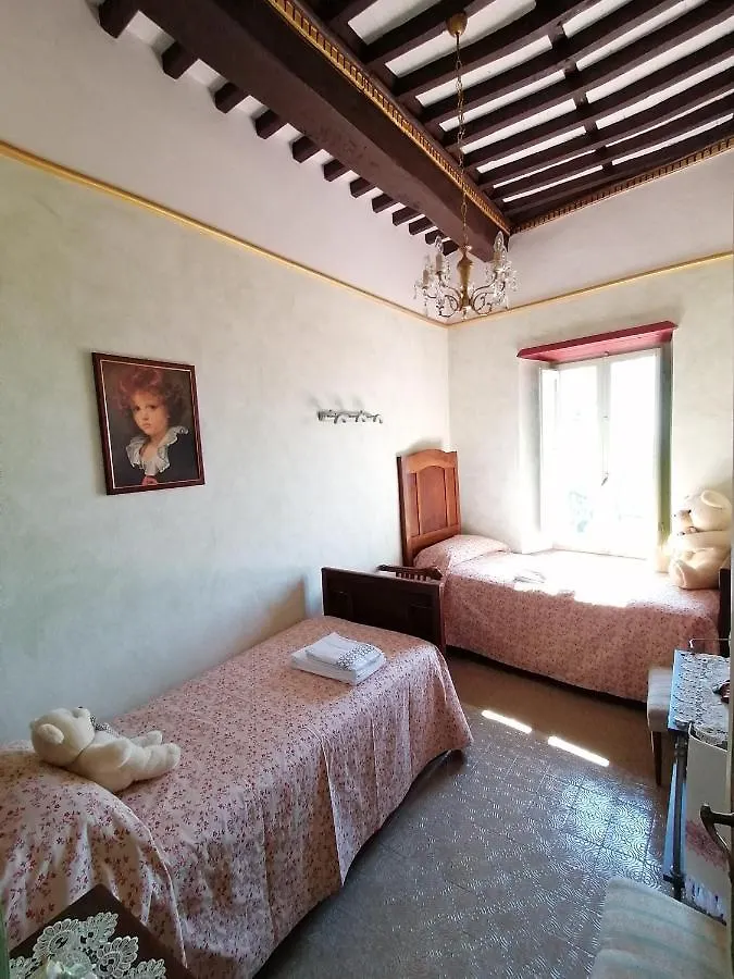 La Calona Daire Camaiore